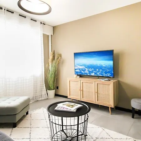 Apartment Homey Concorde - New / Free Parking / En Face Du Parc D'annemasse / A 1 Min Du Tram / Grand / Proche Geneve *