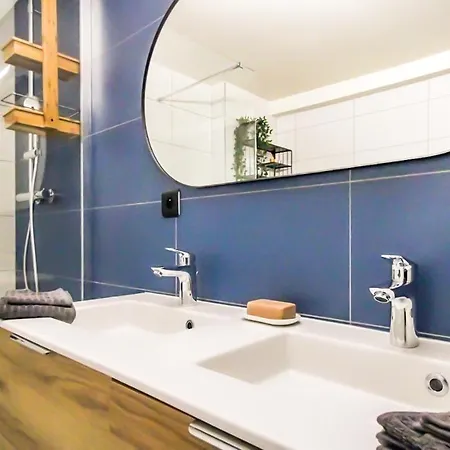 Apartment Homey Concorde - New / Free Parking / En Face Du Parc D'annemasse / A 1 Min Du Tram / Grand / Proche Geneve Annemasse